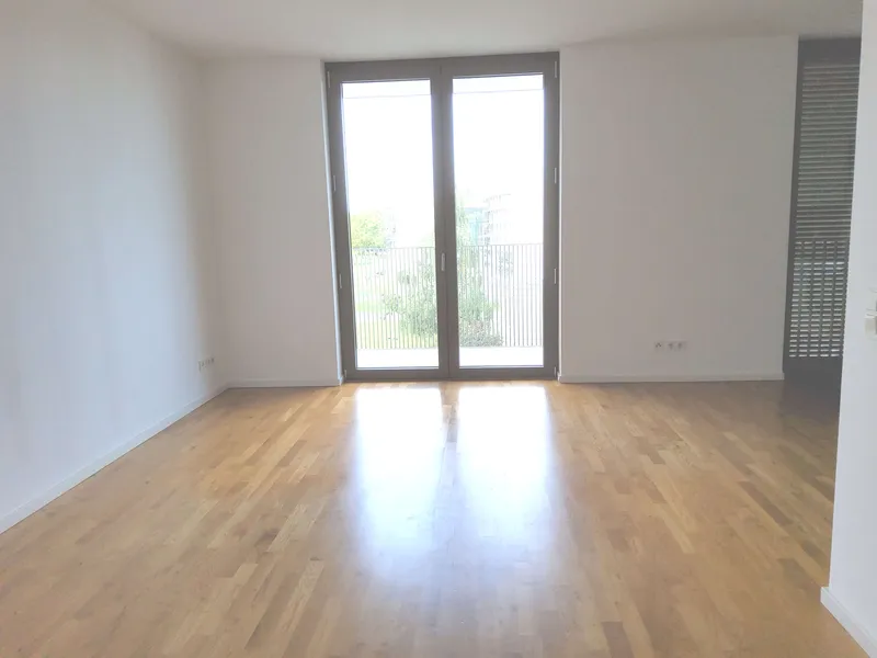 2-Zimmer-Whg. mit Balkon und EBK in Pankow! Nahe S-Bhf Greifswalder Straße! Mindestmietzeit 3 Jahre! — photo 1